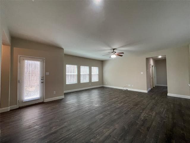 Building Photo - 1237 Grand Central Pkwy