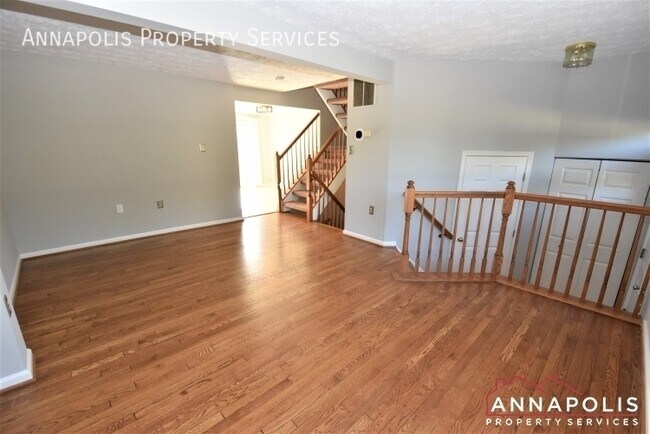 Foto del edificio - 2455 Warm Spring Way