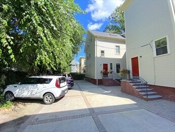Building Photo - 41 Langdon St