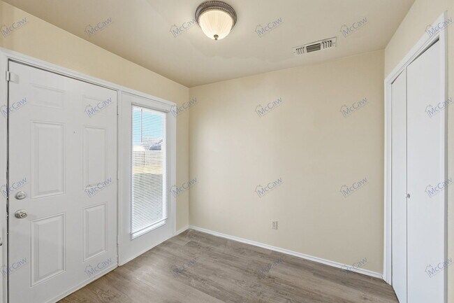 Foto del edificio - 911 Wellridge Dr
