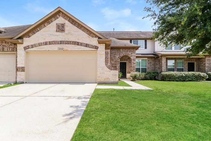Primary Photo - Bavaria - 12426 Dona Ln, Houston, TX, 77044