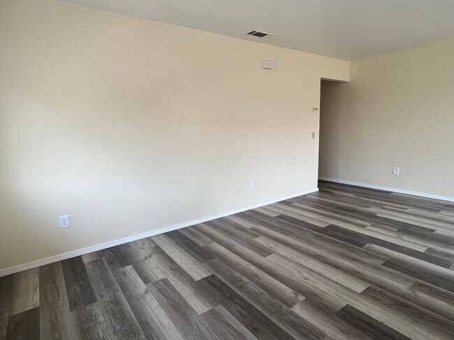 Living Area - 3548 20th St
