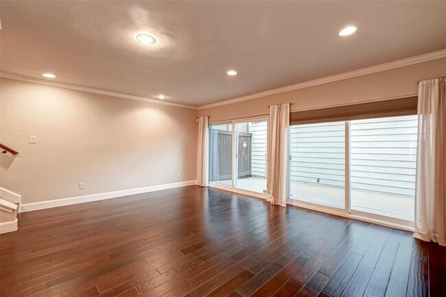 Foto del edificio - 1926 Augusta Dr