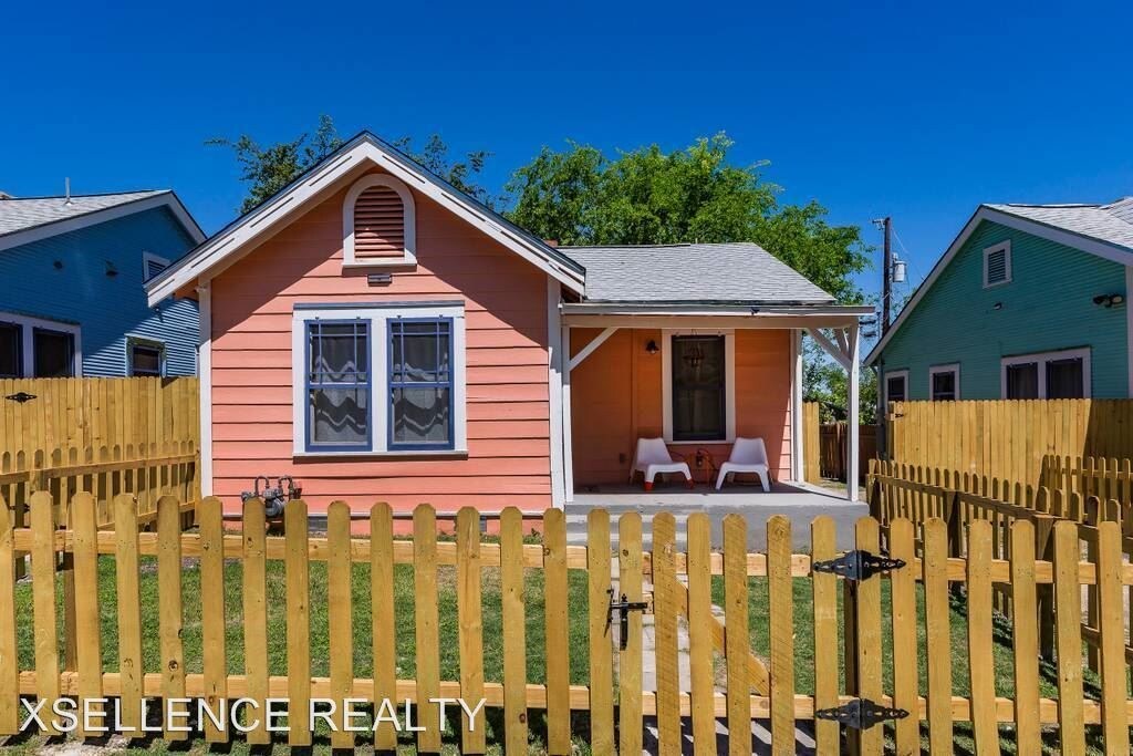 Primary Photo - 2 br, 1 bath House - 4 PEARL CT