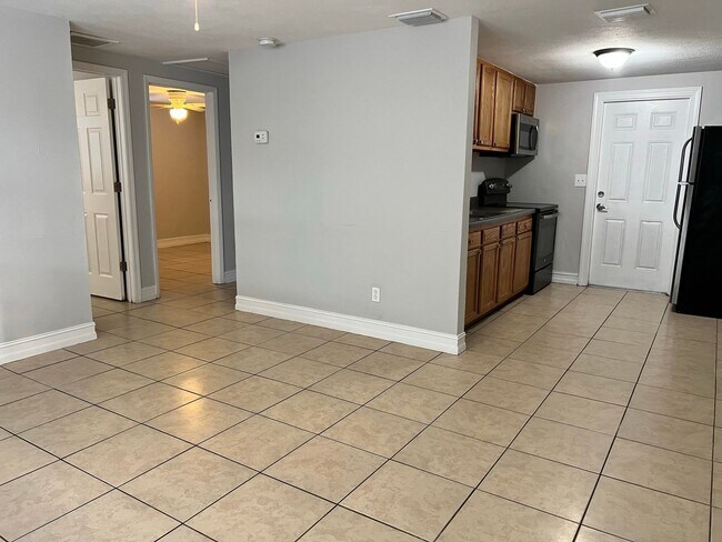 Foto del edificio - 9403 Grandfield Rd