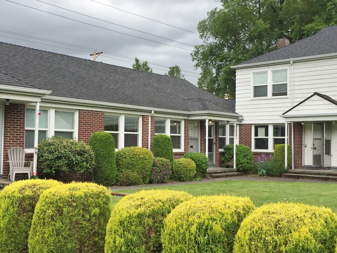 Primary Photo - 425 SE 32nd Ave