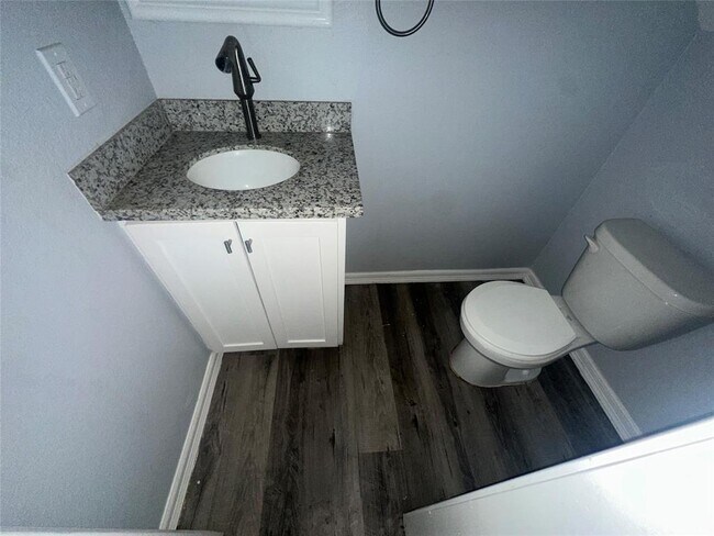 Foto del edificio - 8626 Williamsdell St