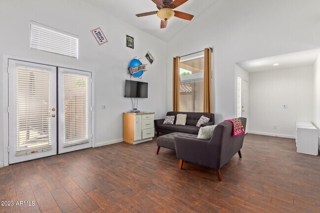 Foto del edificio - 10950 W Sheridan St