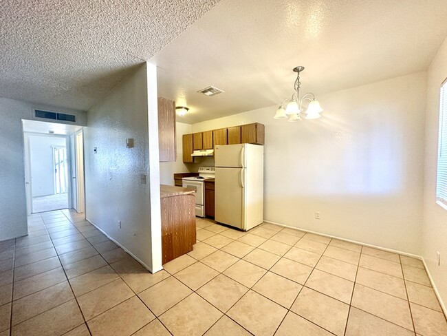 Building Photo - 2 Bedroom with Private Backyard! Off Stree...