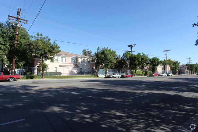 Foto del edificio - Ashwood Court Apartments