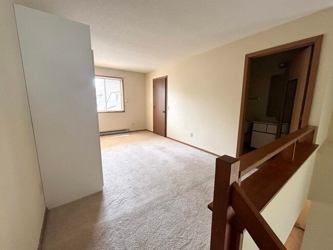 Building Photo - 1014 N Sunnyvale Ln