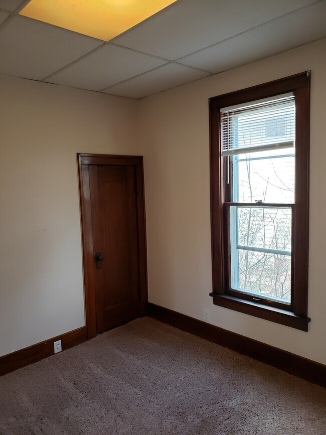 Foto del edificio - 558 Monroe St