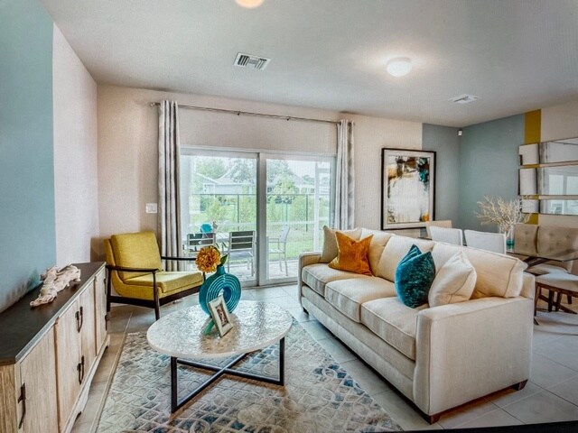 Sala de estar - 15148 Wildflower Cir