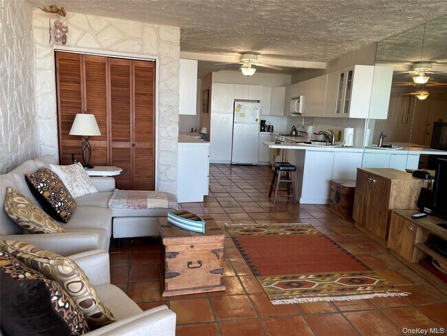 Foto del edificio - 830 Shore Rd