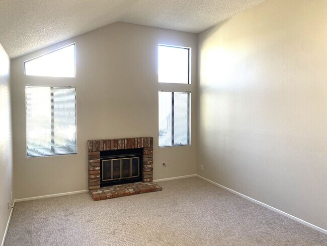 Building Photo - Newly Updated Condo in Irvine, with Two Ca...
