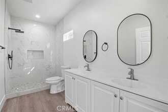 Building Photo - 19258 Strathern St