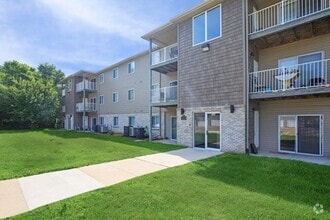 Building Photo - 750 N 18th Ave
