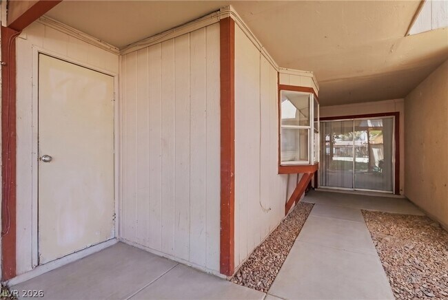 Building Photo - 441 N Lamb Blvd
