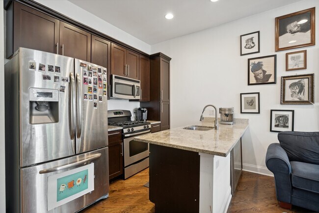 Foto del edificio - 1402 N Campbell Ave