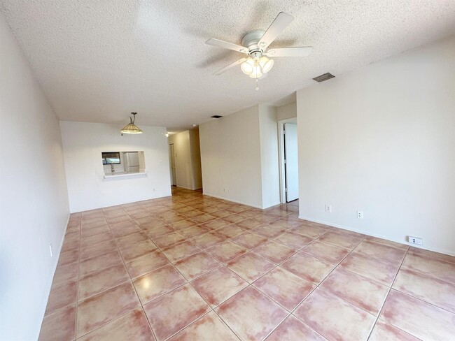 Foto del edificio - 11453 NW 39th Ct