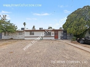 Building Photo - 4938 S Highland Dr