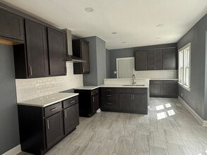 Building Photo - 1206 N 46th St