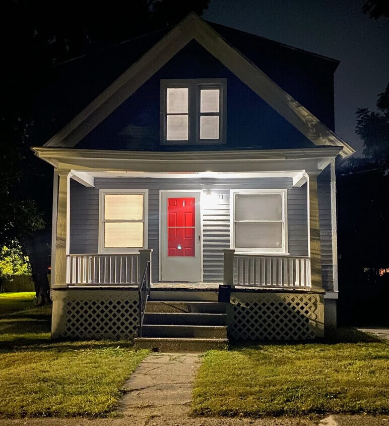 Primary Photo - 21 Bellevue St