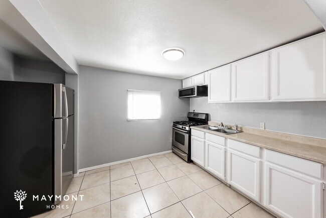 Building Photo - 8115 N 29th Ave