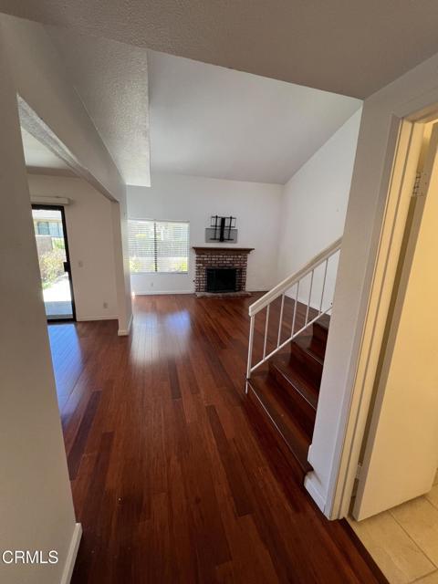 Building Photo - 835 Sandberg Ln