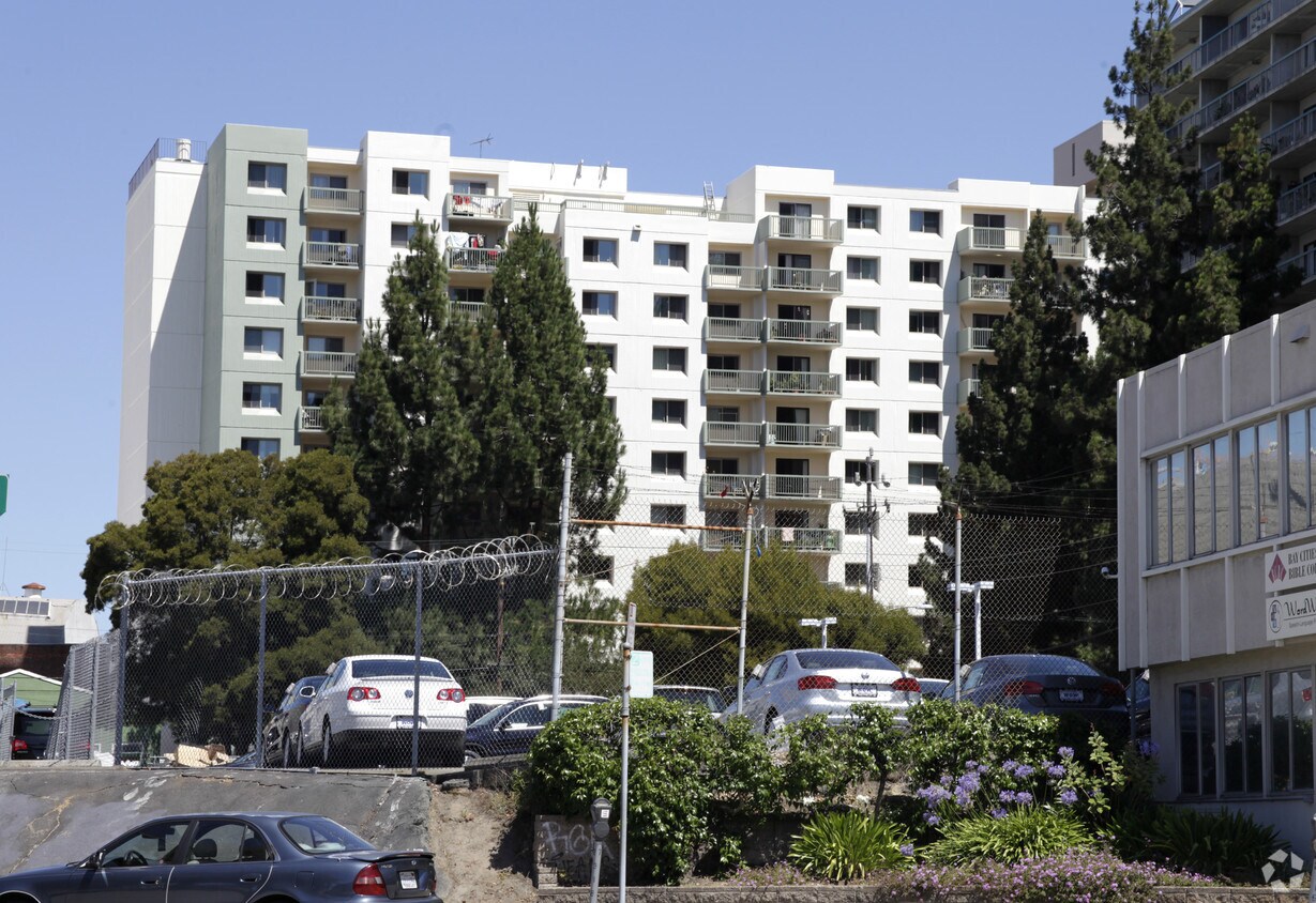 Building Photo - Valdez Plaza