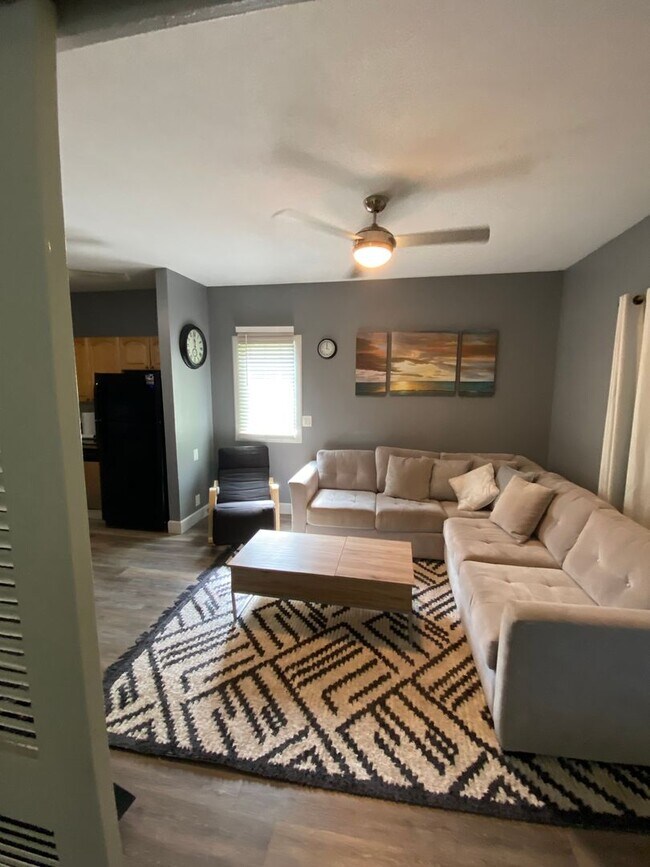 Building Photo - Pohailani Two Bedroom