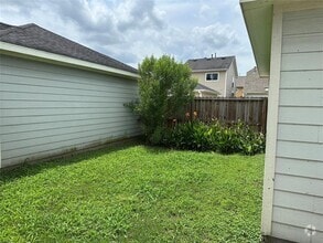 Building Photo - 3910 Mossy Pl Ln