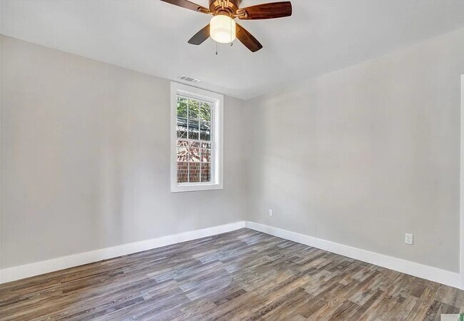 Foto del edificio - 720 W 42nd St