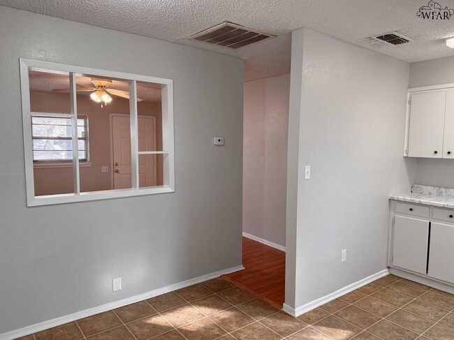 Foto del edificio - 1813 Westcliff Dr