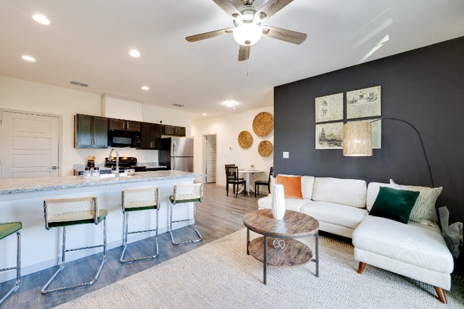 Photo - 110 Bluebonnet Cir (Boerne, TX) Apartment