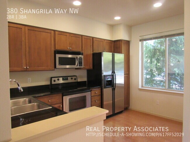 Foto del edificio - Issaquah Townhome For Rent w/ Garage