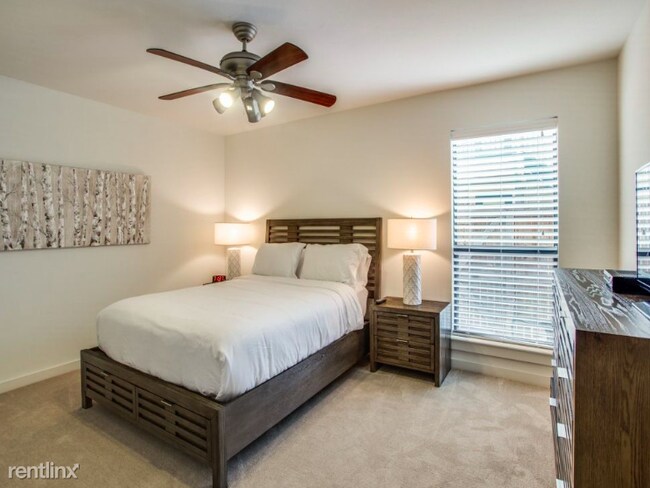 Building Photo - 5836 Birchbrook Dr