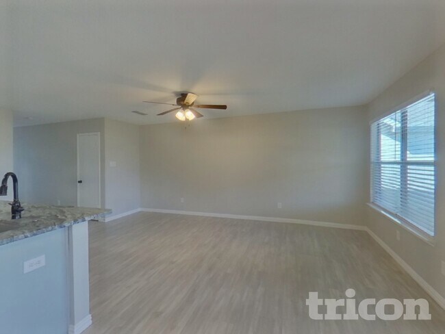 Foto del edificio - 1441 Pine Ln