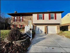 Building Photo - 9695 Whippoorwill Ln