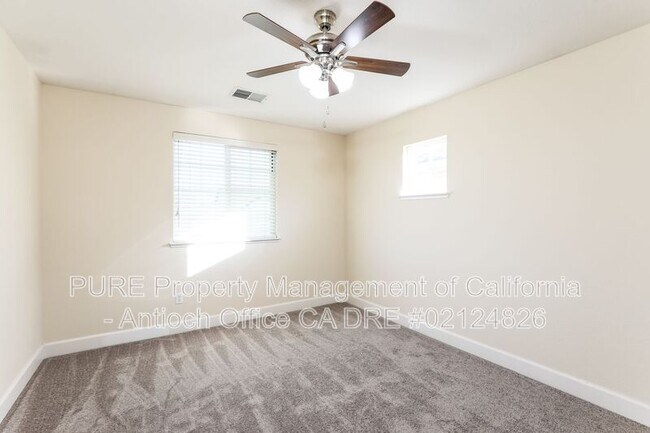 Building Photo - 5208 Rainwood Way