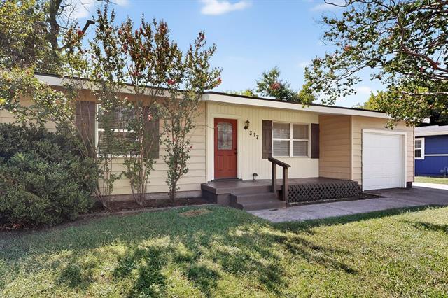 Foto del edificio - 317 W Pecan St