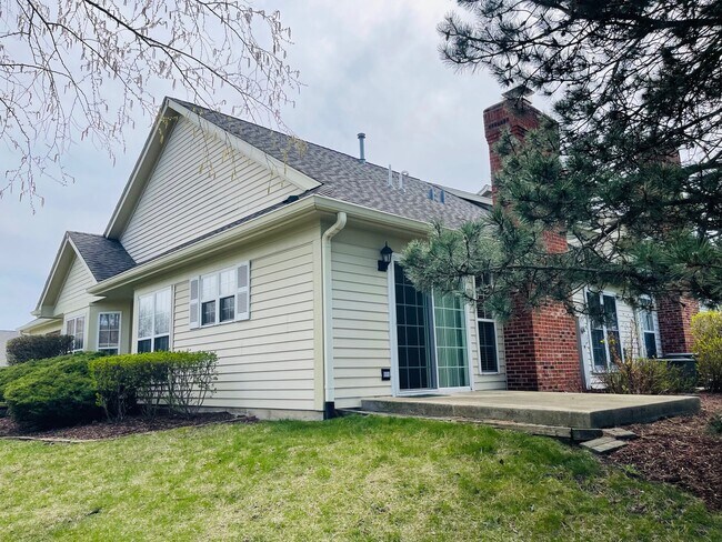 Building Photo - 36138 N Springbrook Ln
