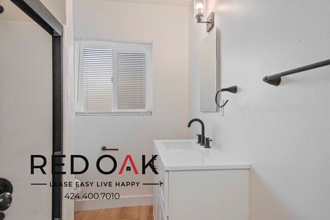 Foto del edificio - Don't Miss This Chance To Experience Life ...