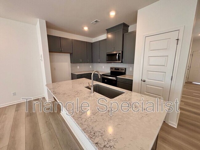 Foto del edificio - 10514 Brookside Reserve Rd