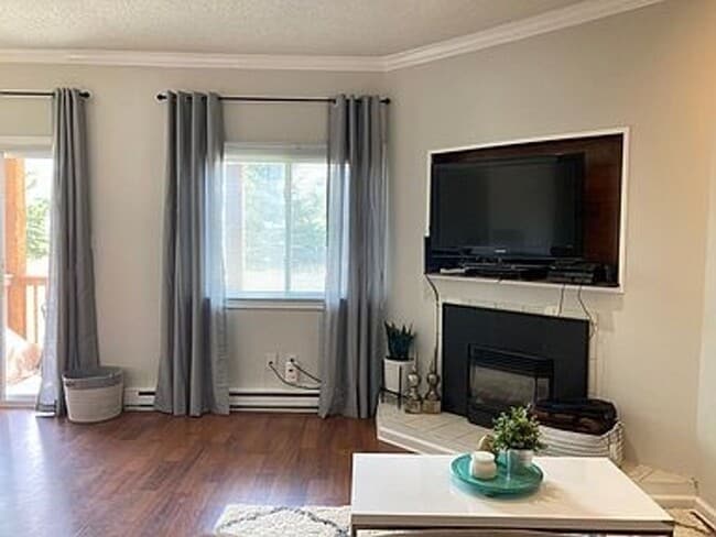 Building Photo - Long Term Rental- Lake Haus B7