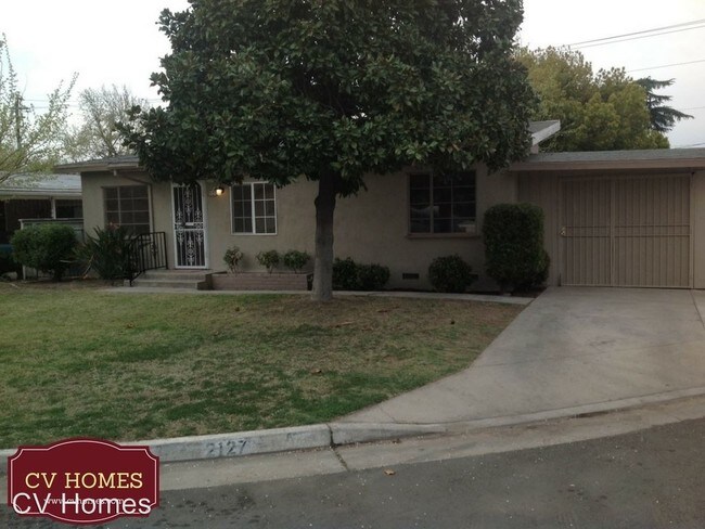 Building Photo - 2127 E Sussex Way
