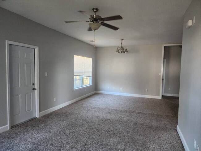 Foto del edificio - 7 6th Ave