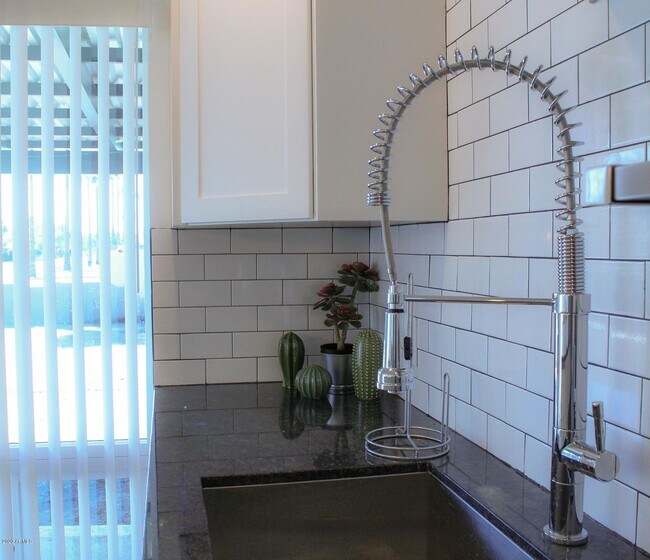 Foto del edificio - 3318 N 18th Ave