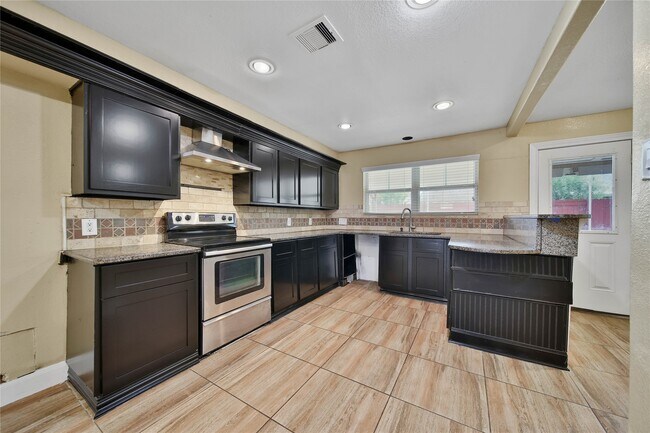 Building Photo - 5107 Girnigoe Dr