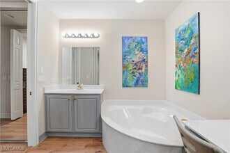 Building Photo - 4964 Westchester Ct